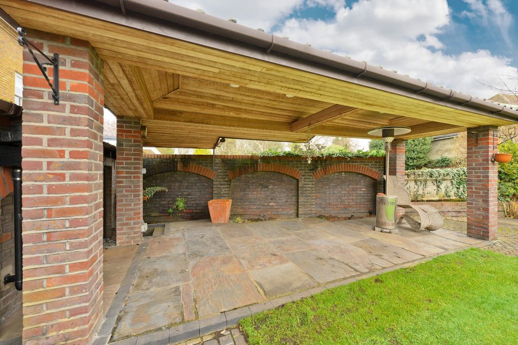 Additional image 17 of 4 bed detached house for saleHansler Grove, East Molesey, Surrey KT8