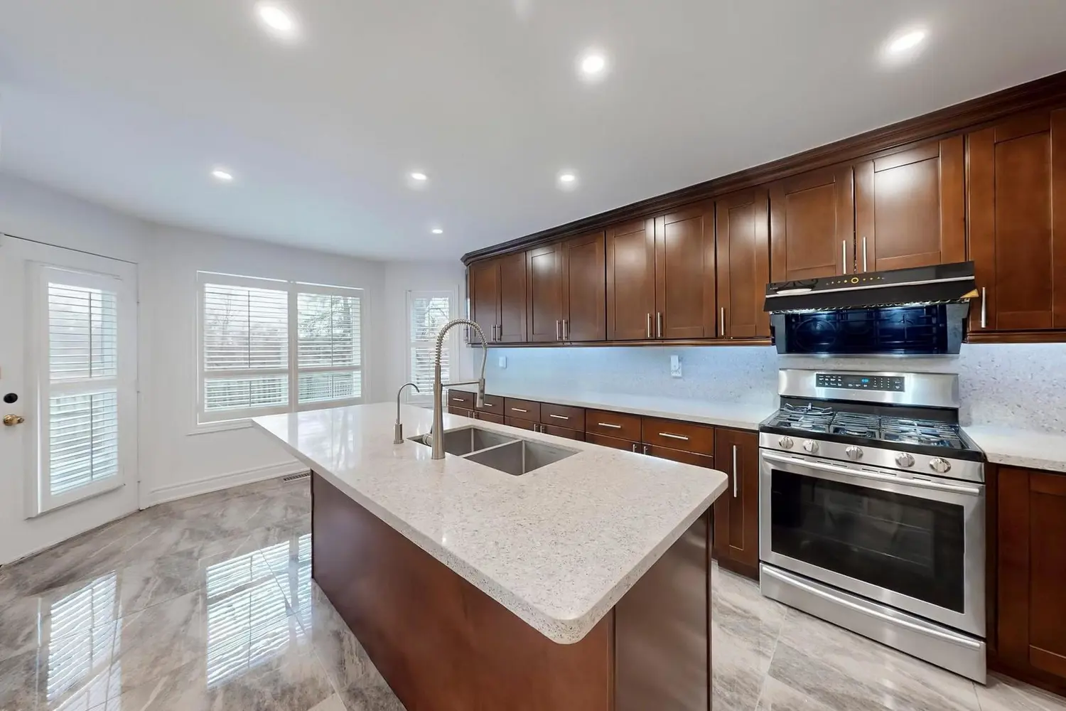 77 Sunbird Boulevard photo 5