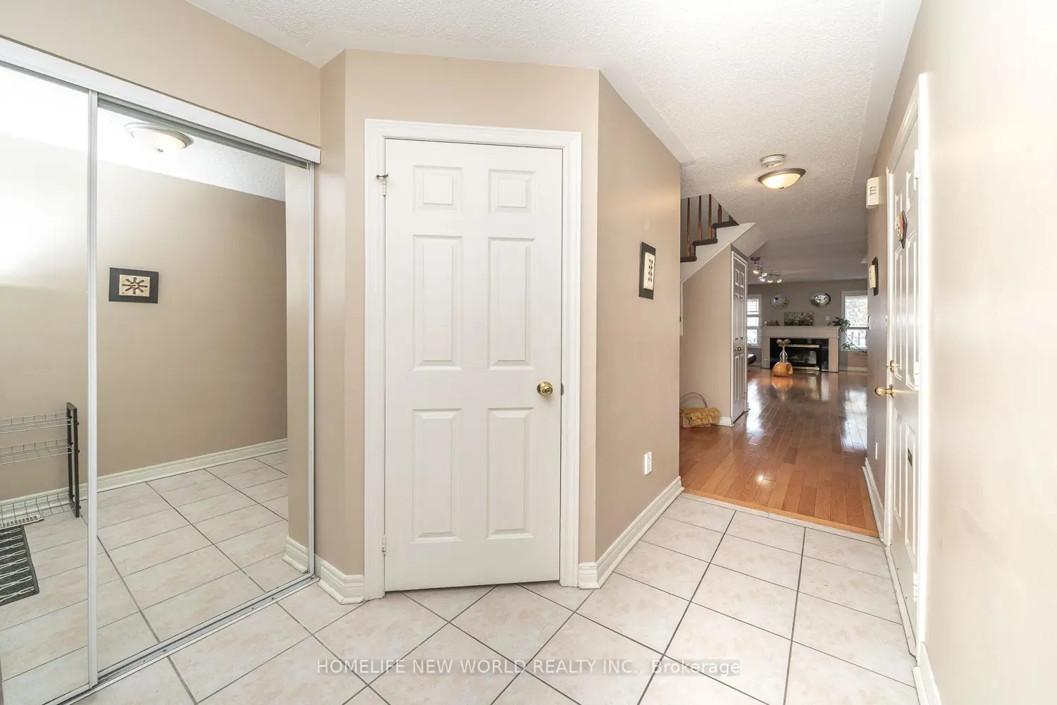 26 Cape Breton Court photo 2