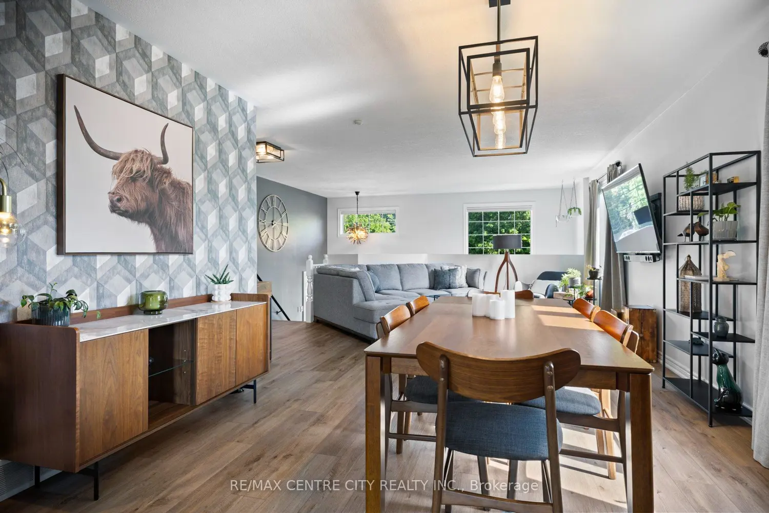 85 Donker Drive photo 2