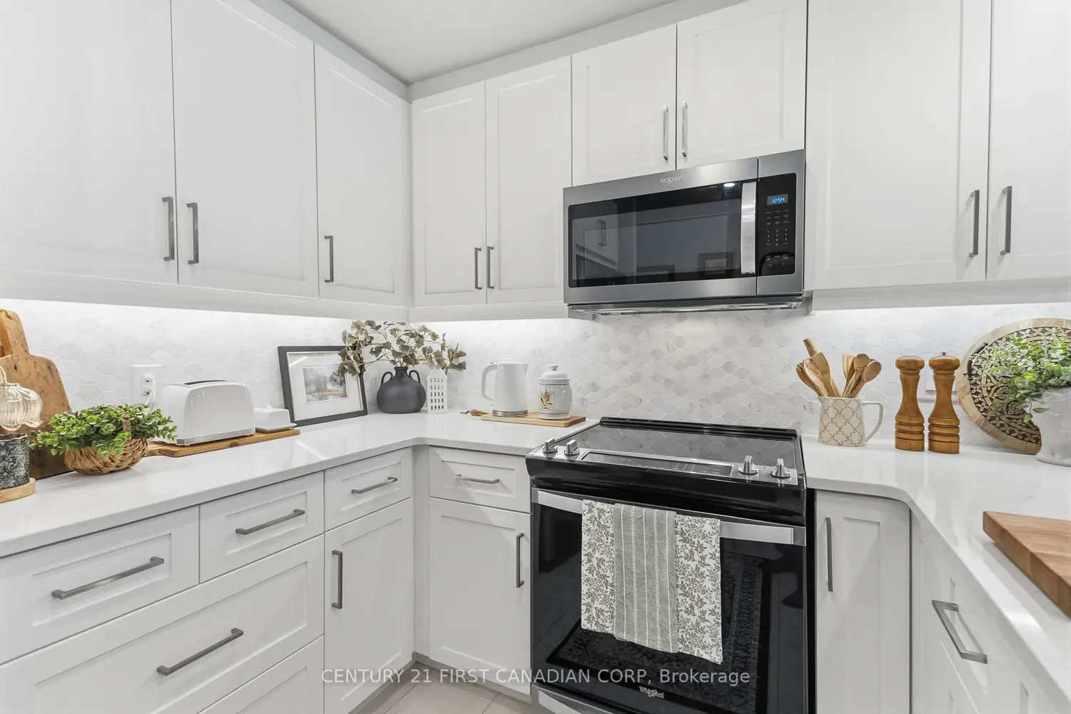 Additional image 4 of 1975 Fountain Grass Drive 105