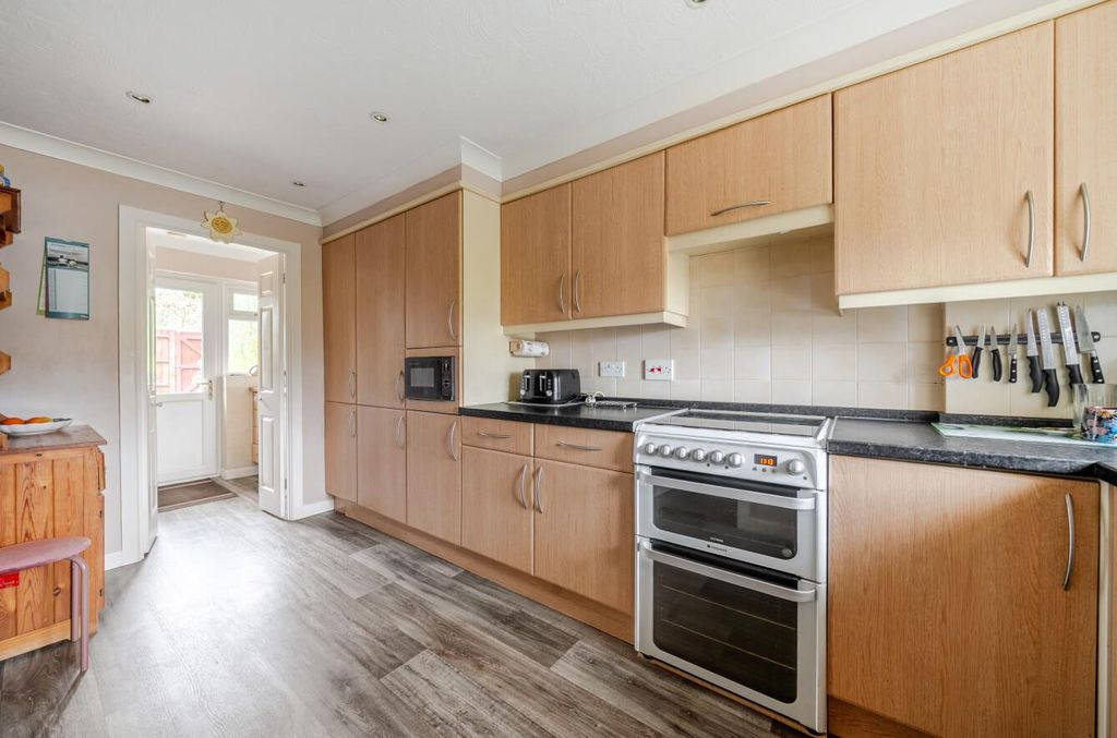 Additional image 4 of 4 bed property for saleBroomhill Way, Boyatt Wood, Eastleigh SO50