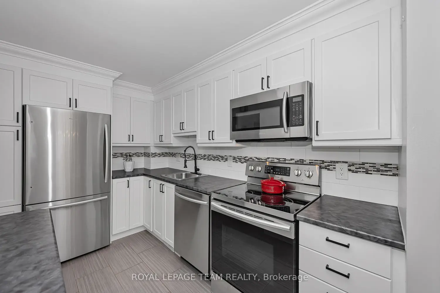 Additional image 7 of 18 Benlea Drive C