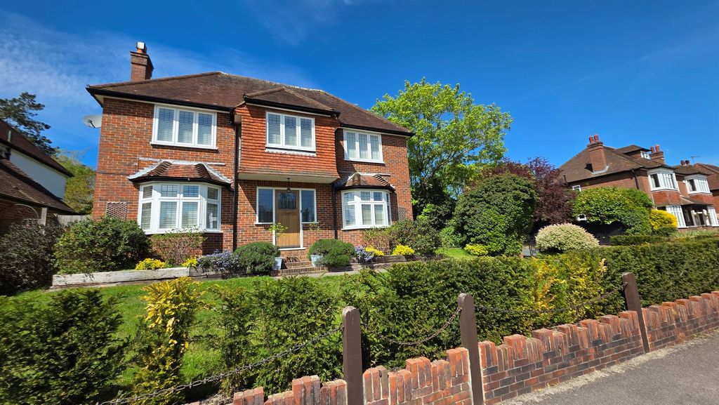 4 bed detached house for saleSondes Place Drive, Dorking RH4