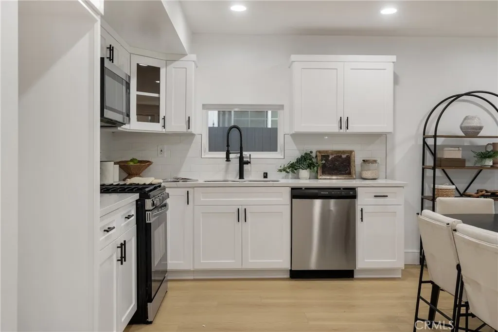 Additional image 8 of 2706 S Cochran Street, Los Angeles, CA 90016