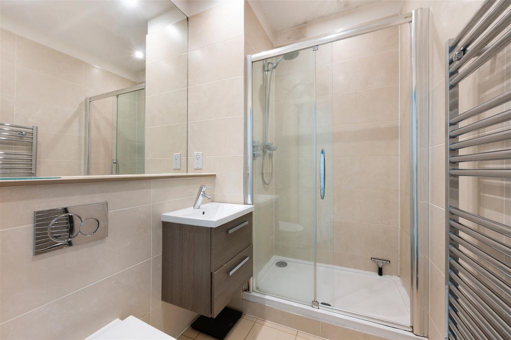 Additional image 10 of 2 bed flat for saleFrinton Court, Glanville Way, Epsom KT19