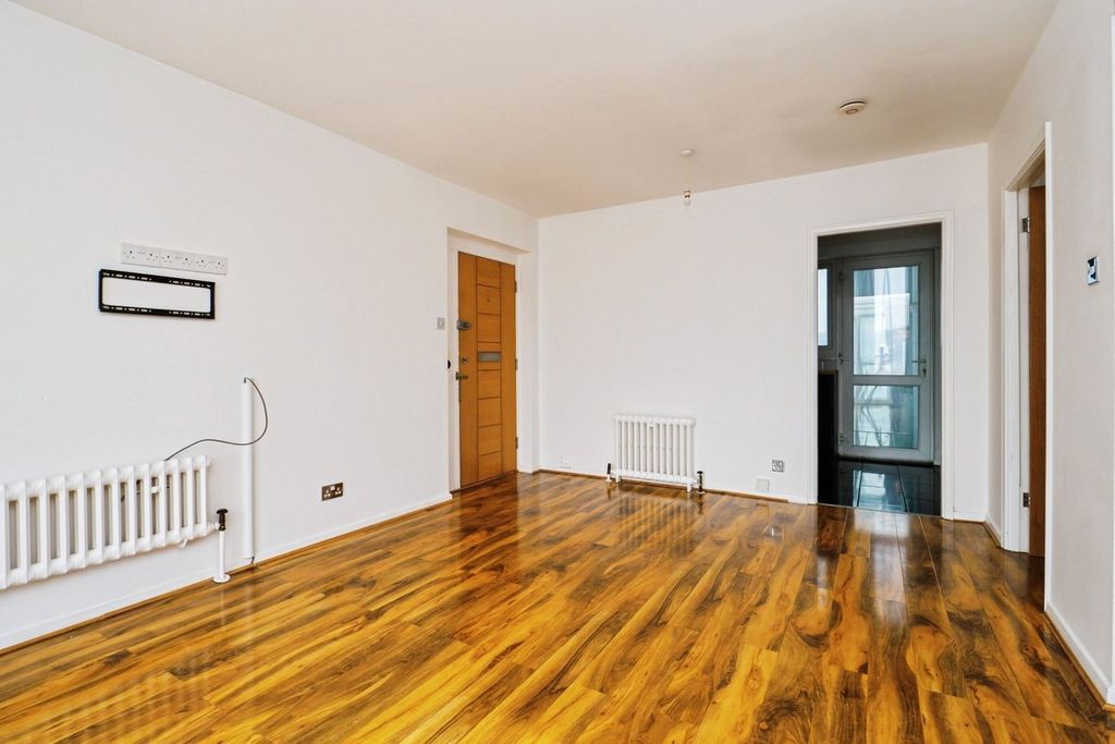Additional image 5 of 3 bed flat for saleThe Gateway, Dover CT16