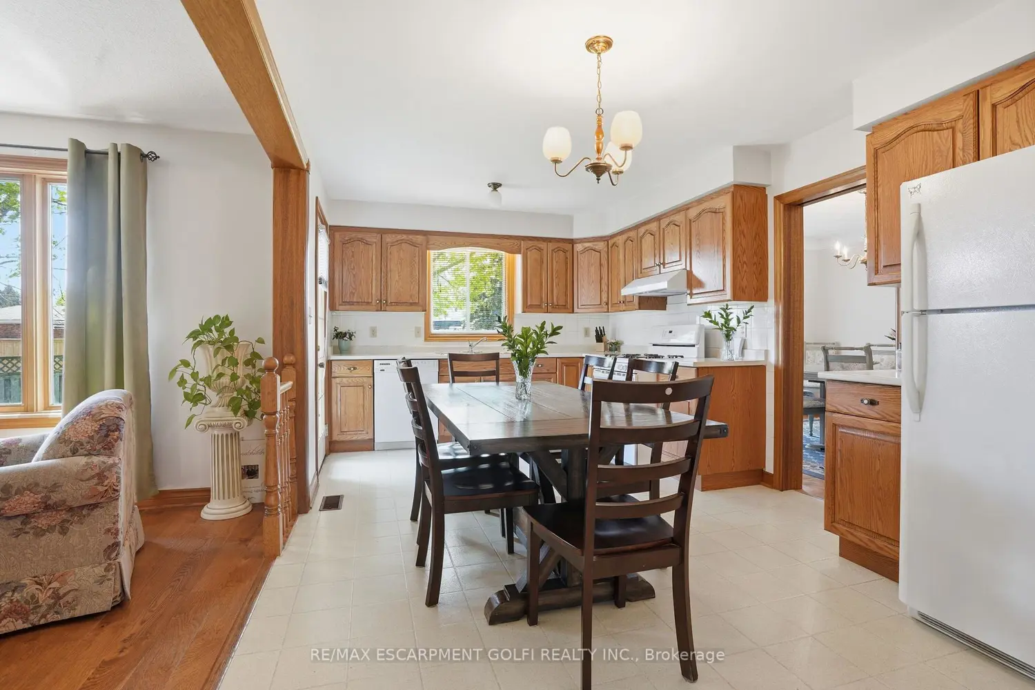 11 Greenbriar Court photo 2
