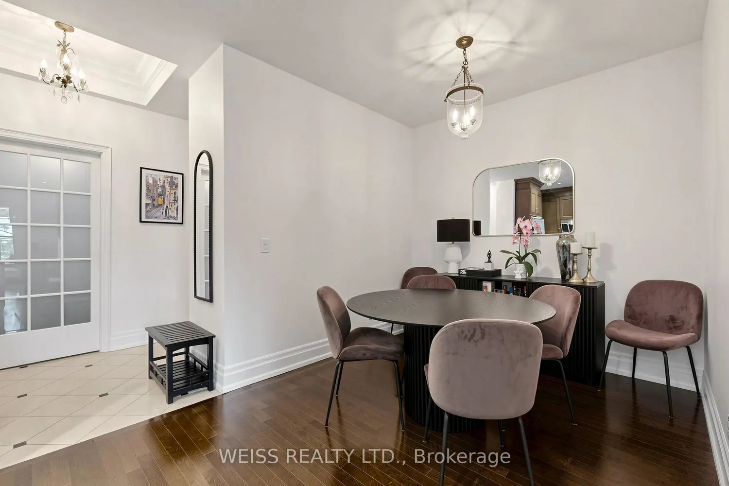 Additional image 15 of 21 Burkebrook Place 114
