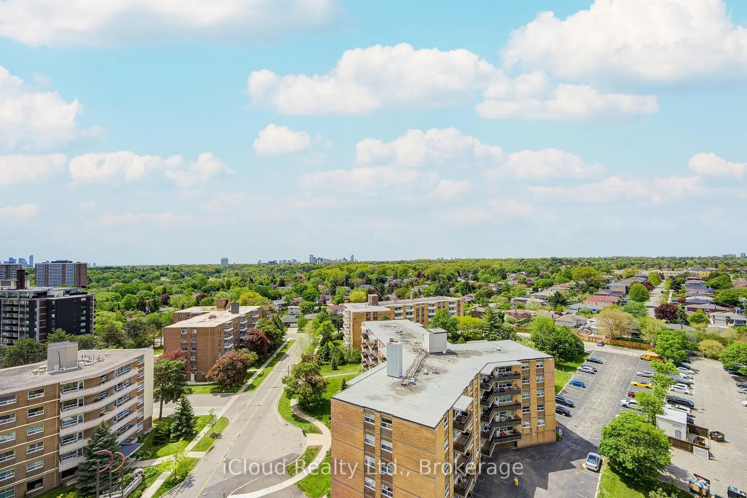 Additional image 19 of 25 Fontenay Court