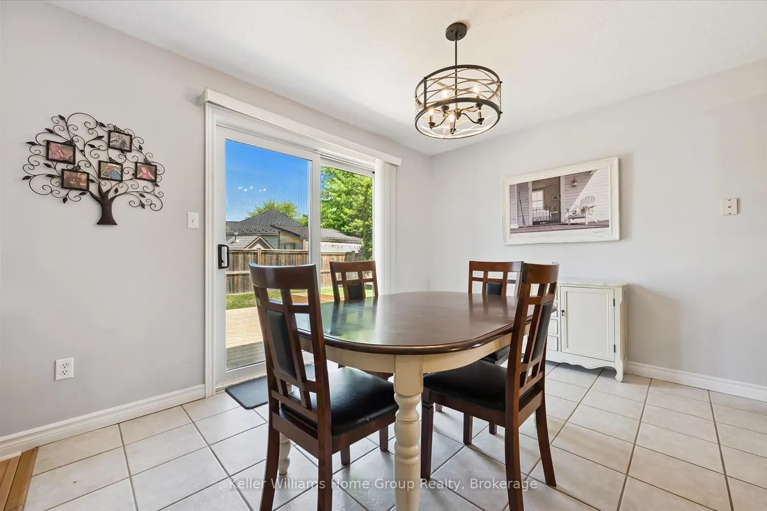 9 Berdux Place photo 4