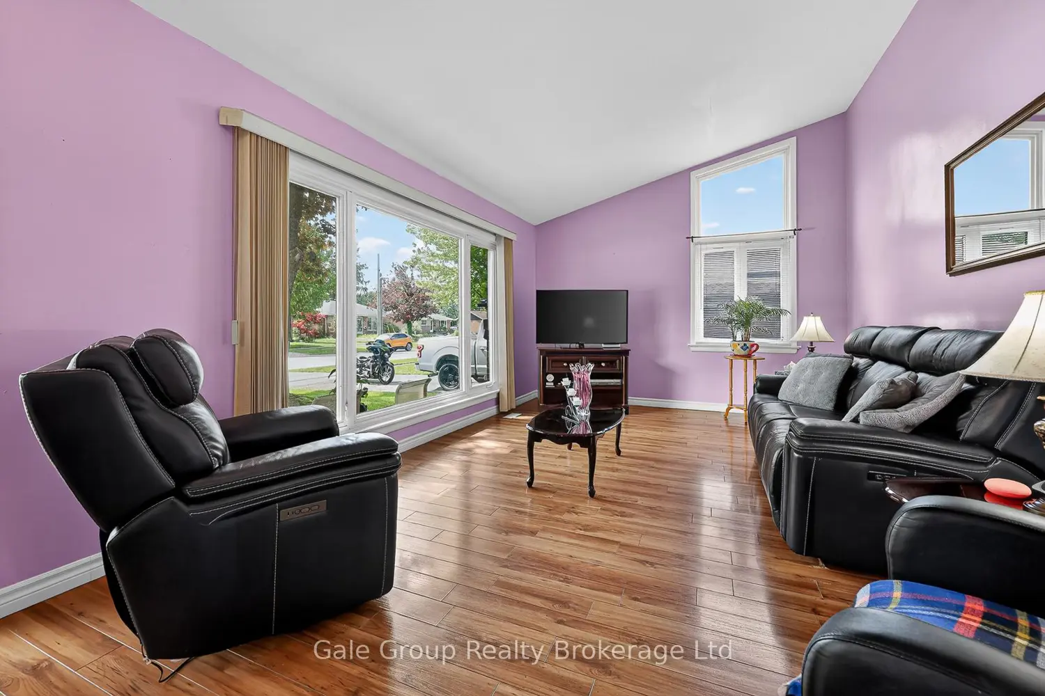 Additional image 2 of 308 Willowgrove Crescent