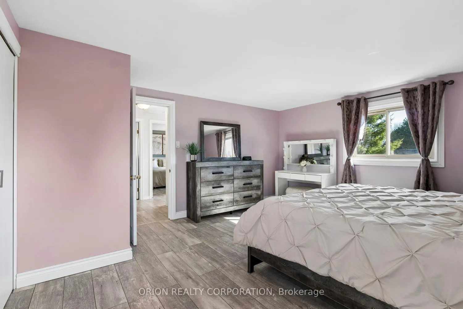 Additional image 8 of 1014B Vanier Avenue