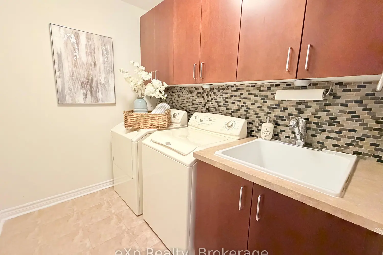 371 Carnwith Drive photo 5
