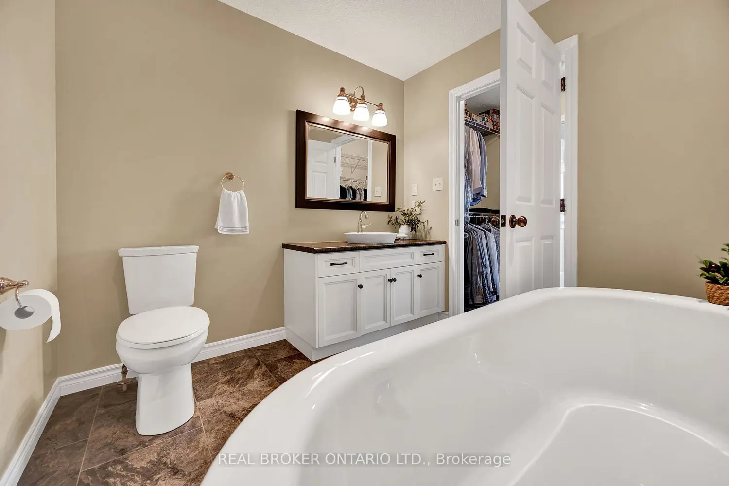 Additional image 7 of 7826 Colonial Drive