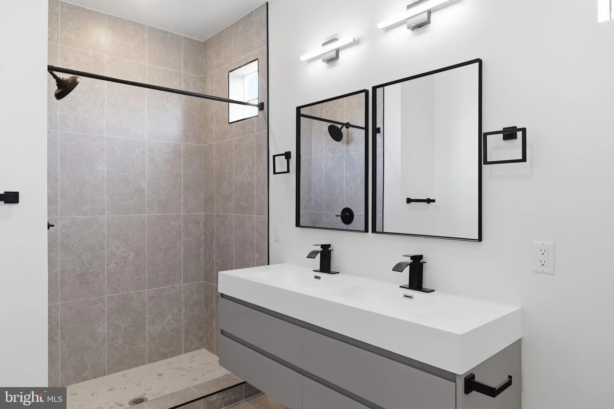 Additional image 39 of 1023 W Orleans Street, Philadelphia, PA 19133