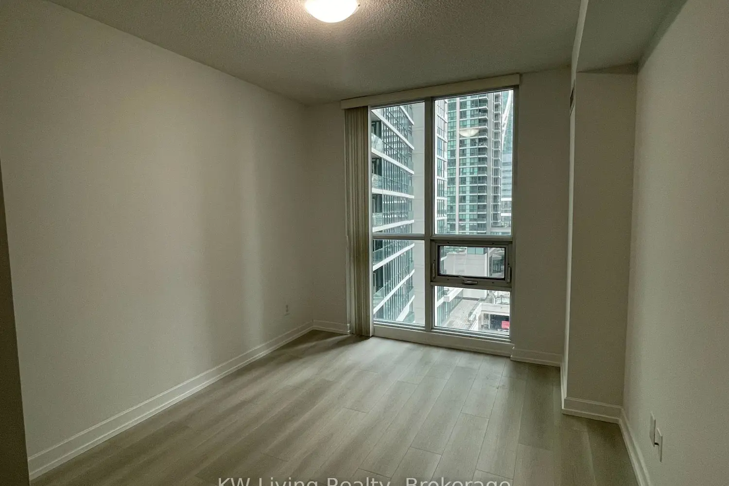 Additional image 11 of 33 Bay Street 705