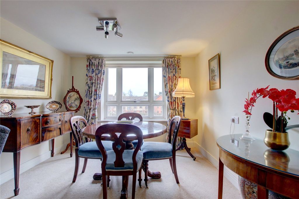 Additional image 2 of 2 bed flat for saleHanbury Road, Droitwich, Worcestershire WR9