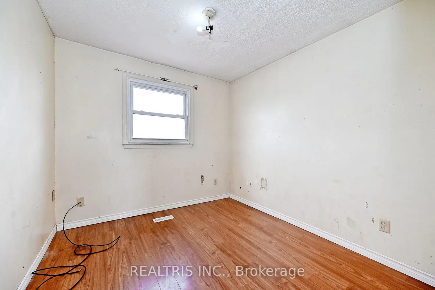 Additional image 9 of 116 Sutherland Avenue