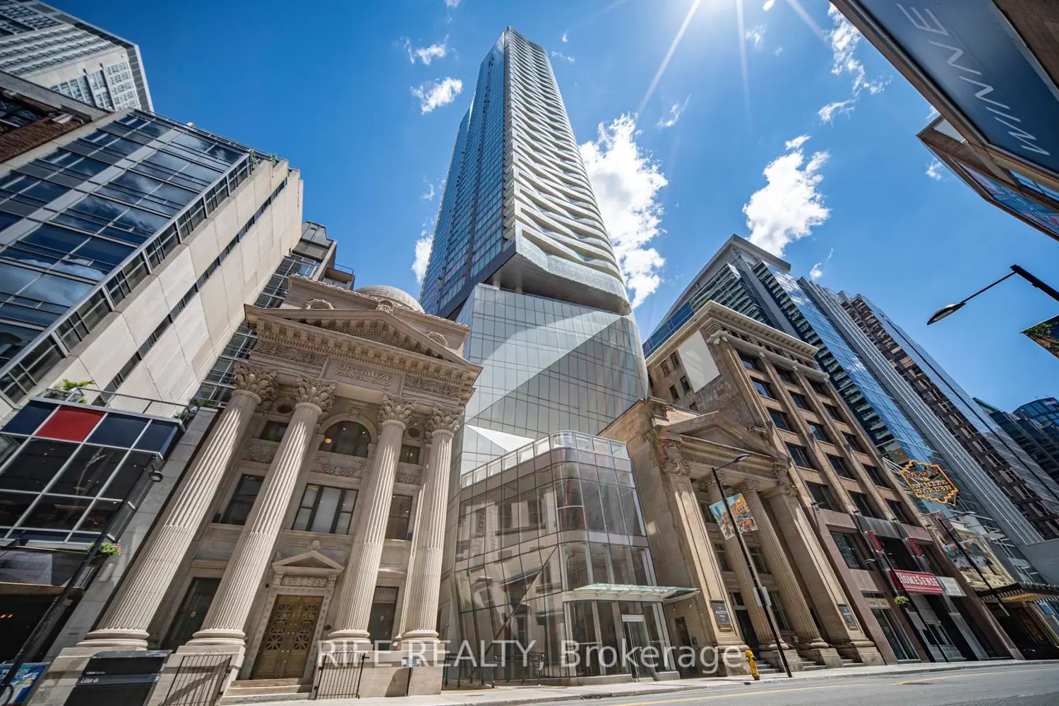 Additional image 14 of 197 Yonge Street 2204