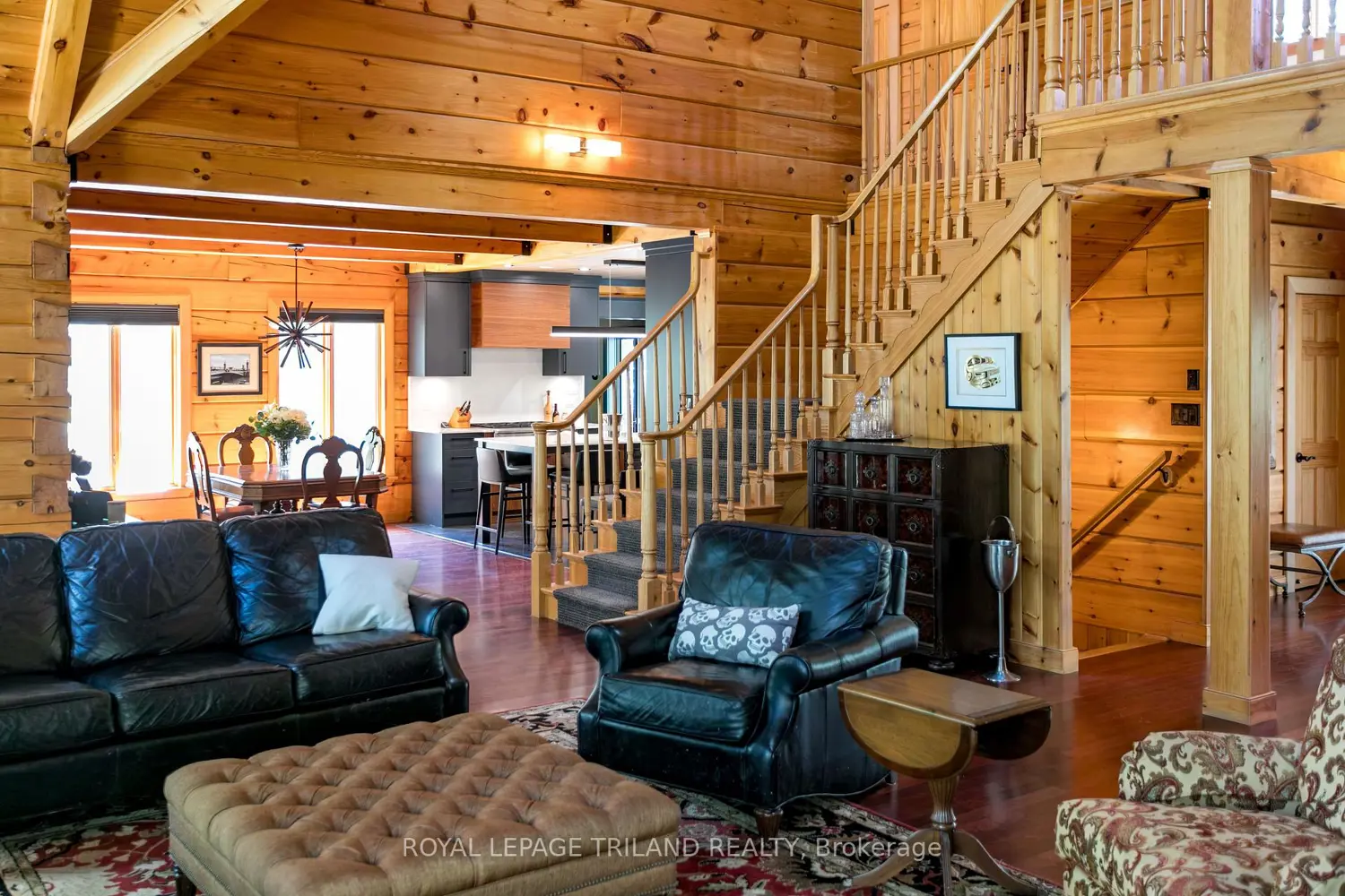 2056 Mockingbird Street photo 5