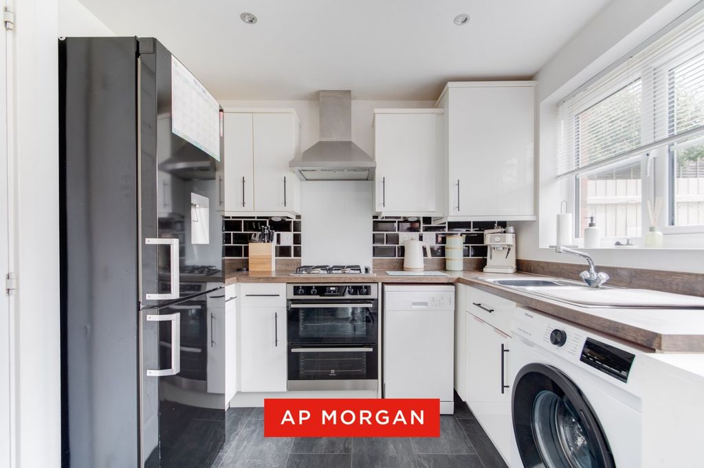 Additional image 6 of 3 bed terraced house for saleRabbit Croft, Droitwich, Worcestershire WR9
