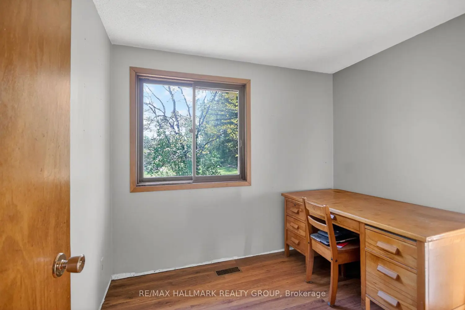Additional image 11 of 1054 Mccrea Road