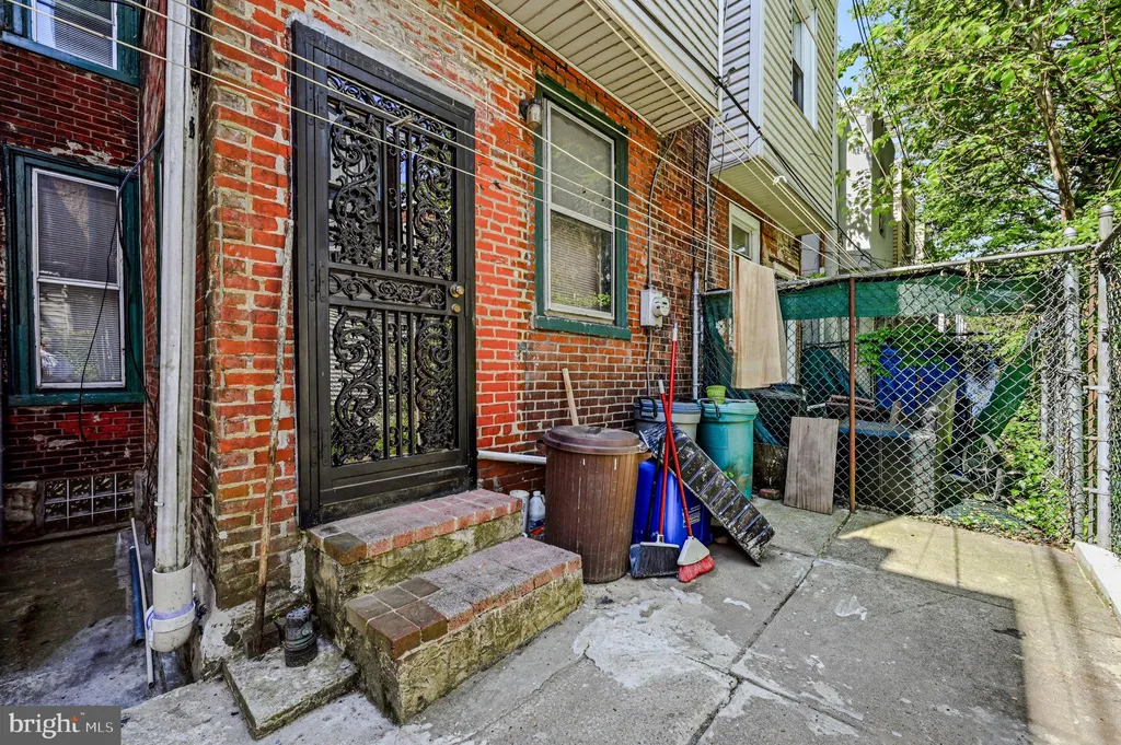 5217 Delancey Street, Philadelphia, PA 19143