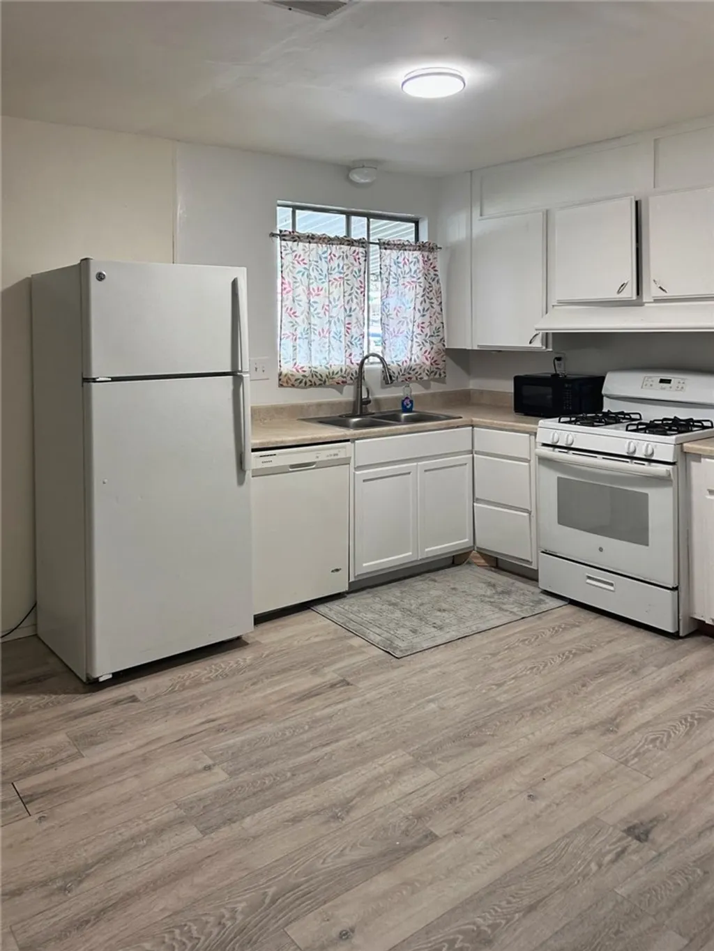 15 Chelsea Circle, Cloverdale, CA 95425
