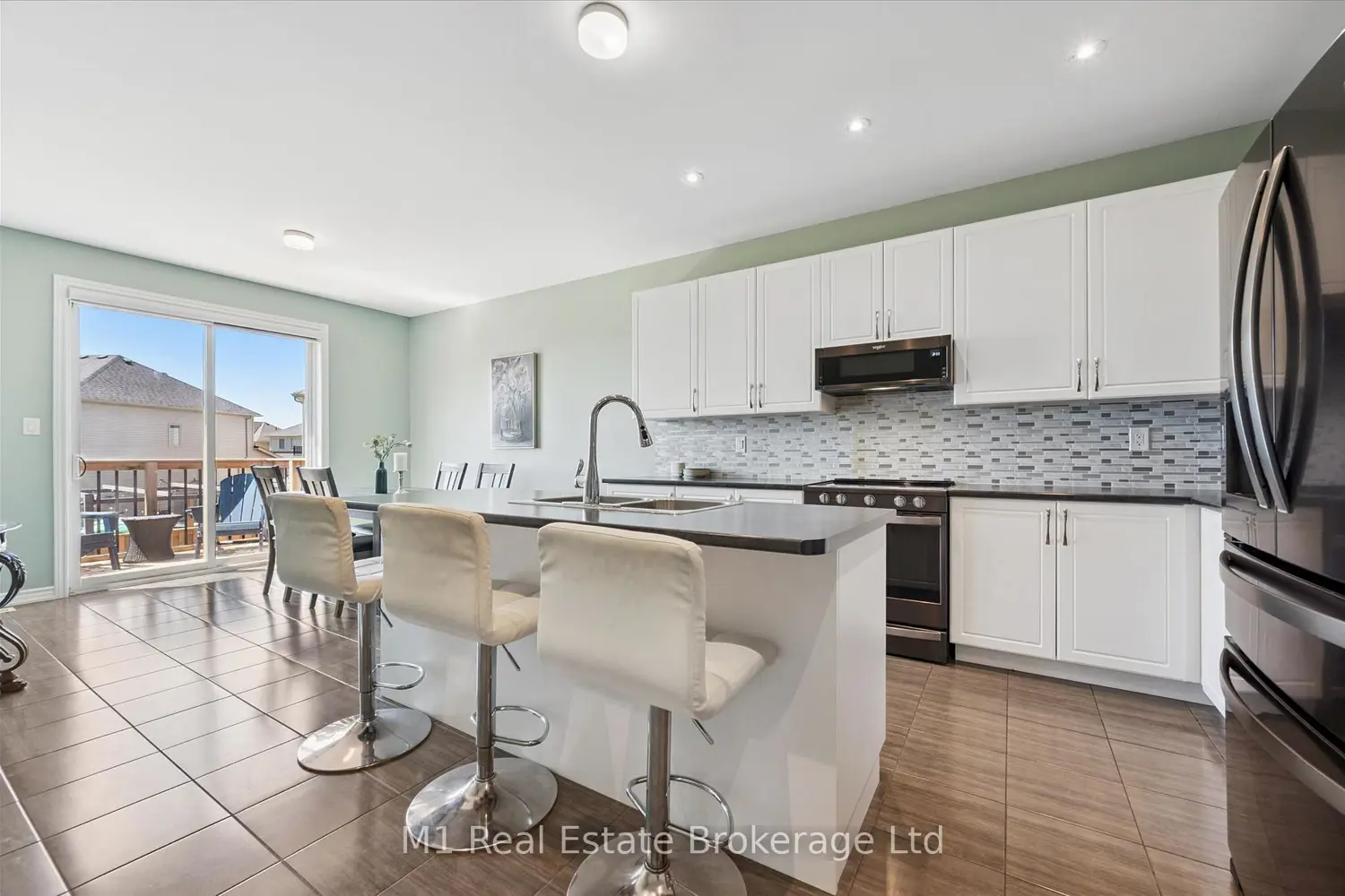 135 Farley Road photo 3