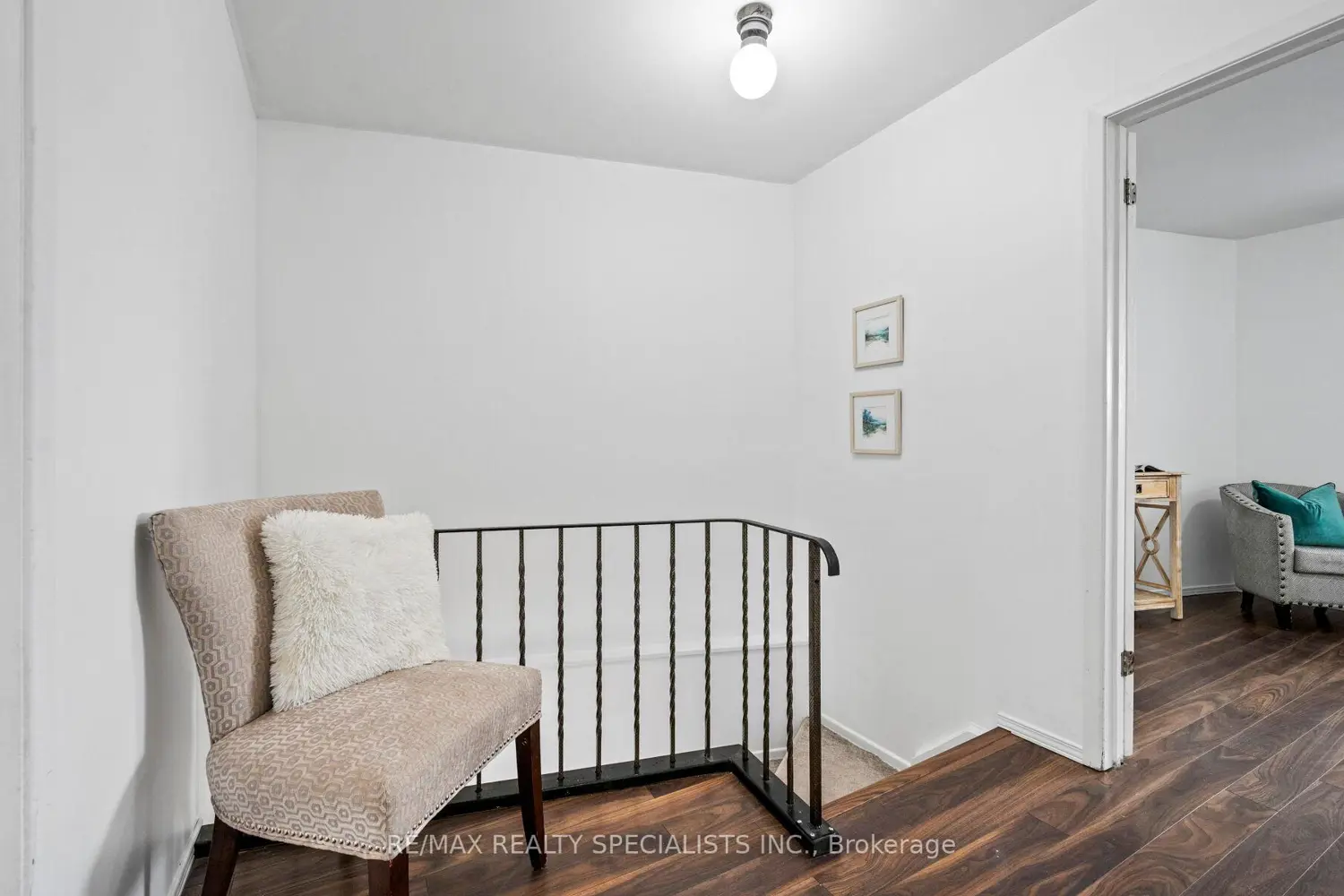 Additional image 8 of 400 Mississauga Valley Boulevard 7
