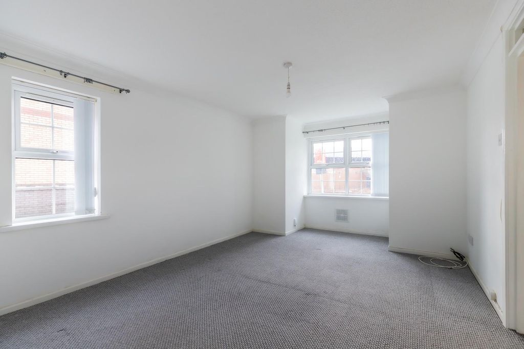 Additional image 3 of 2 bed flat for saleAndrew Road, Penarth CF64