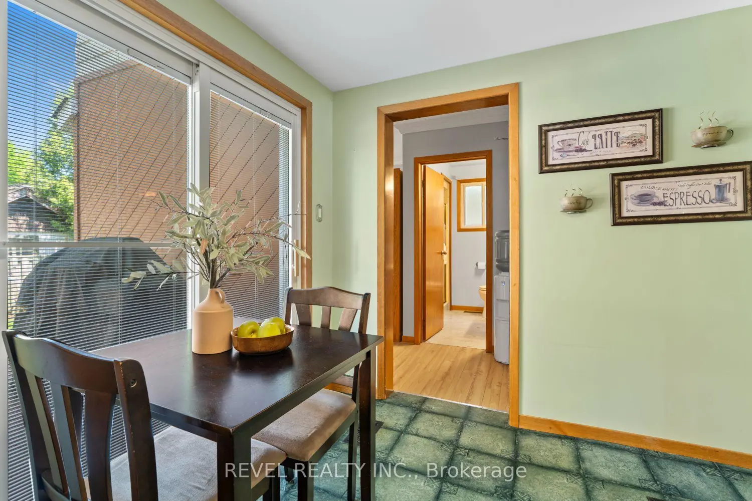 46 Menzie Avenue photo 4