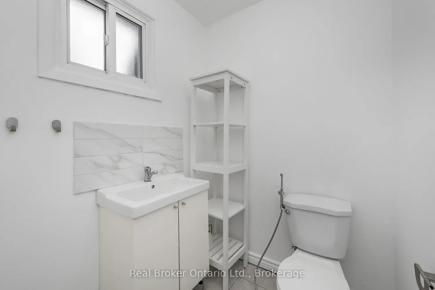 1420 Garth Street 41 photo 3