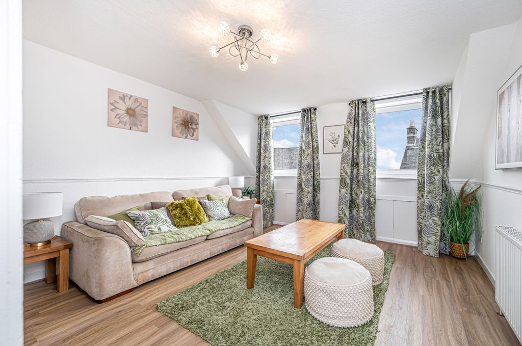 Additional image 2 of 2 bed flat for sale128 High Street, Kinross KY13