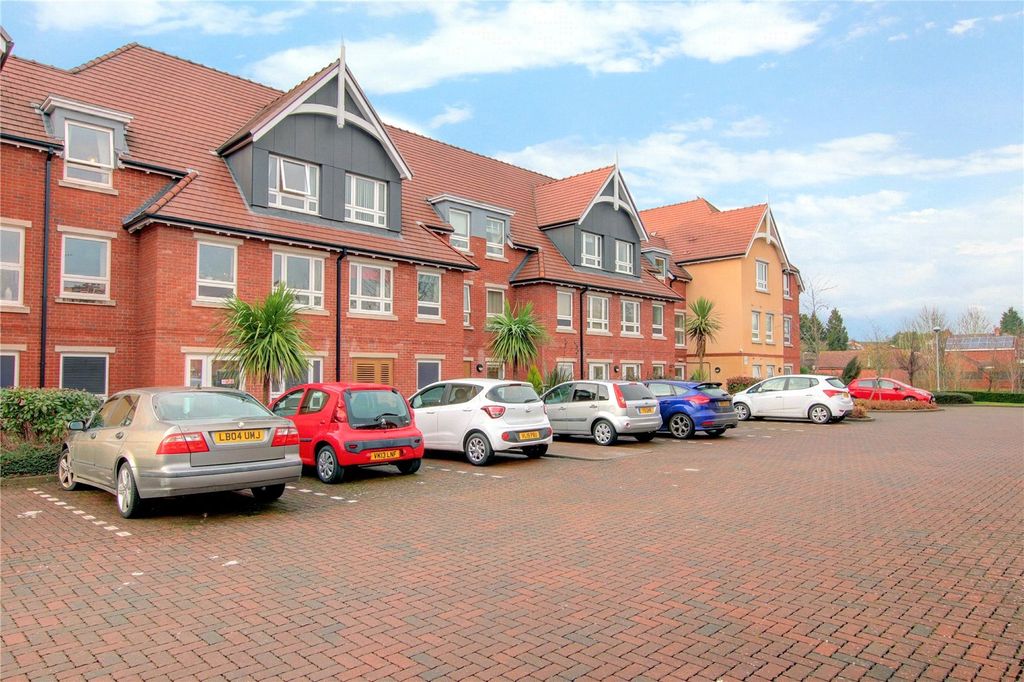 Additional image 13 of 2 bed flat for saleHanbury Road, Droitwich, Worcestershire WR9