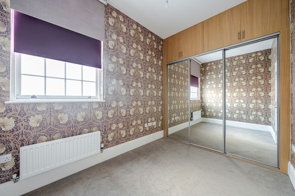 Additional image 8 of 2 bed flat for saleGlanville Way, Epsom KT19