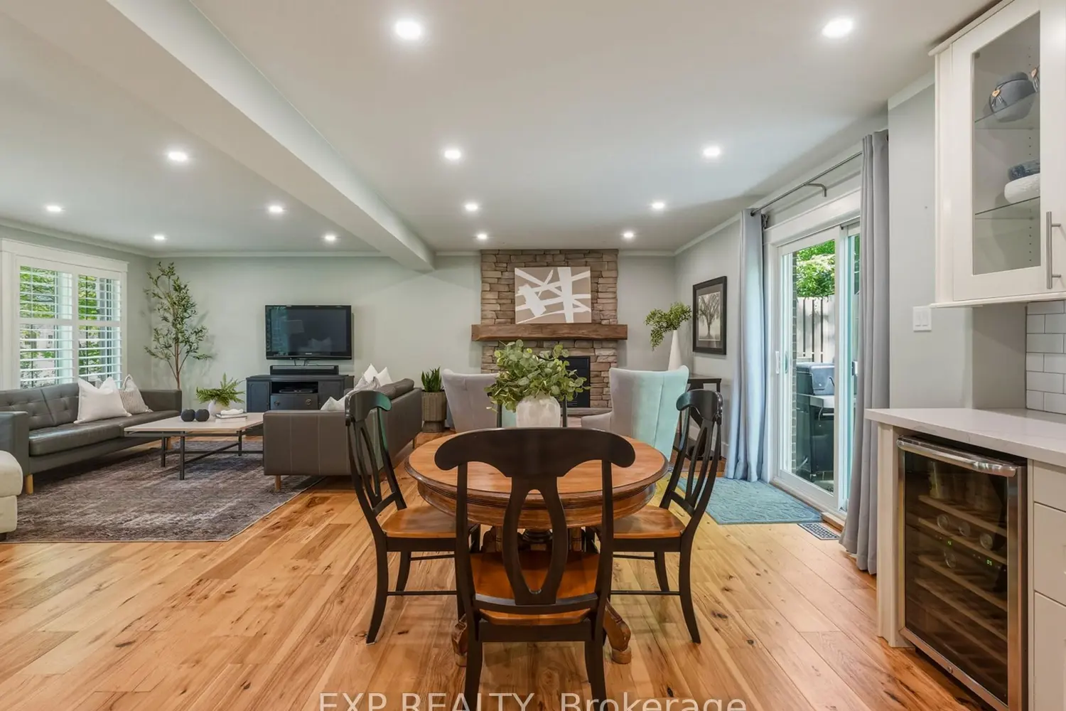 11 Spence Avenue photo 2