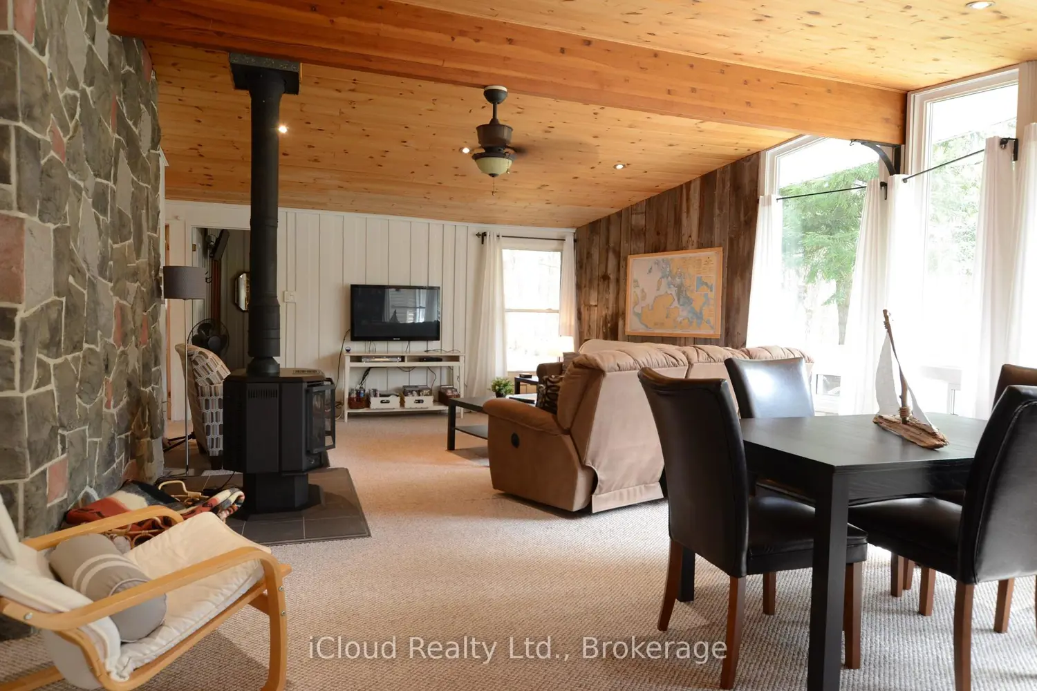 20 Roberval Circle photo 5