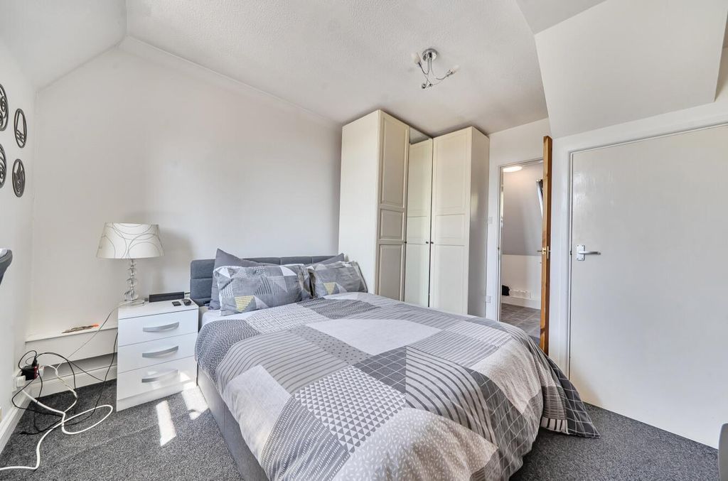 Additional image 6 of 3 bed semi-detached house for saleBirch Grove, Boyatt Wood, Eastleigh SO50