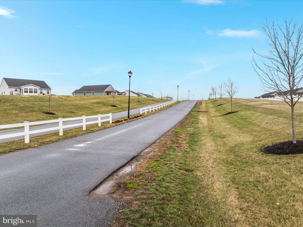 130 Calais Place, Hedgesville, WV 25427