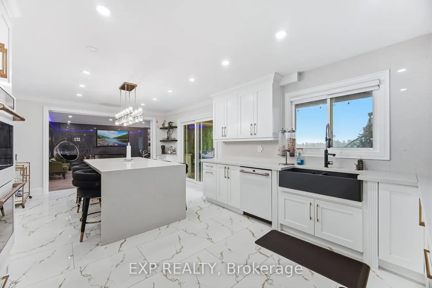 265 Wycliffe Avenue photo 4