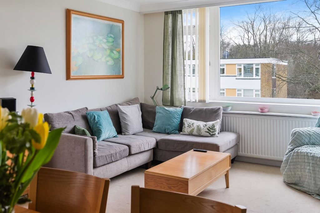 Additional image 11 of 3 bed flat for saleAvenue Road, Epsom KT18