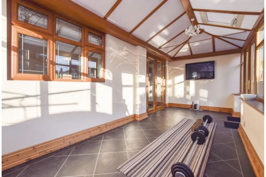 Additional image 12 of 5 bed detached house for salePark Drive, Ellesmere Port CH65