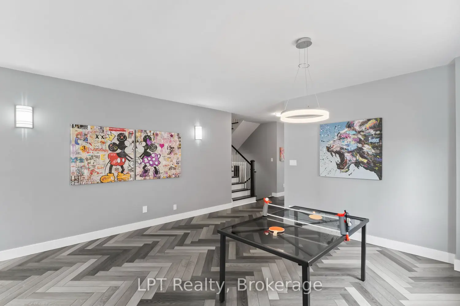 111 Bayview Avenue photo 3