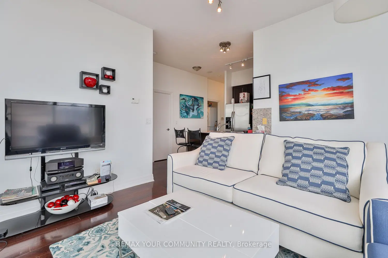 Additional image 2 of 8 Scollard Street Ph 201