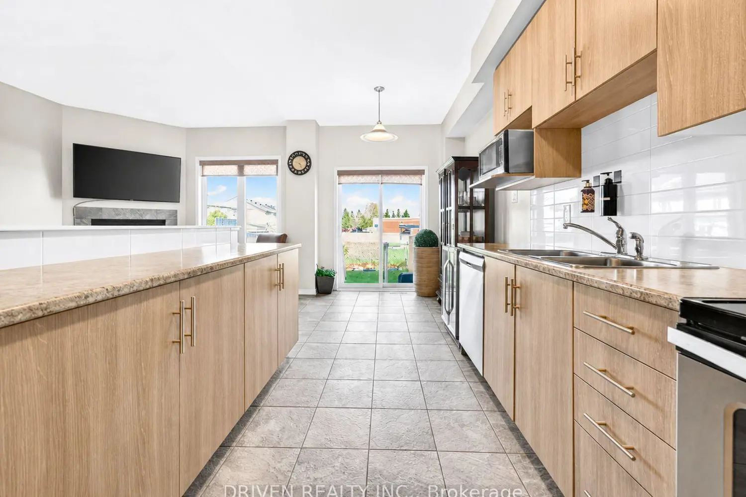 Additional image 5 of 627 Via Campanale Avenue