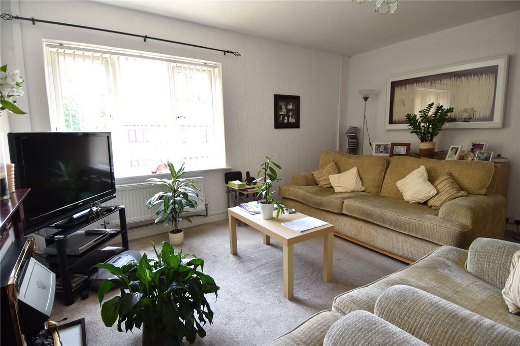 Additional image 6 of 2 bed flat for saleHeriotts Court, Droitwich, Worcestershire WR9
