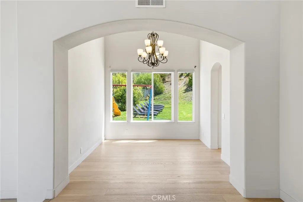 3844 Rock Hampton Drive, Tarzana, CA 91356 photo 5