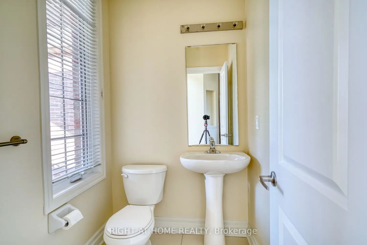 17 Mercury Avenue photo 2